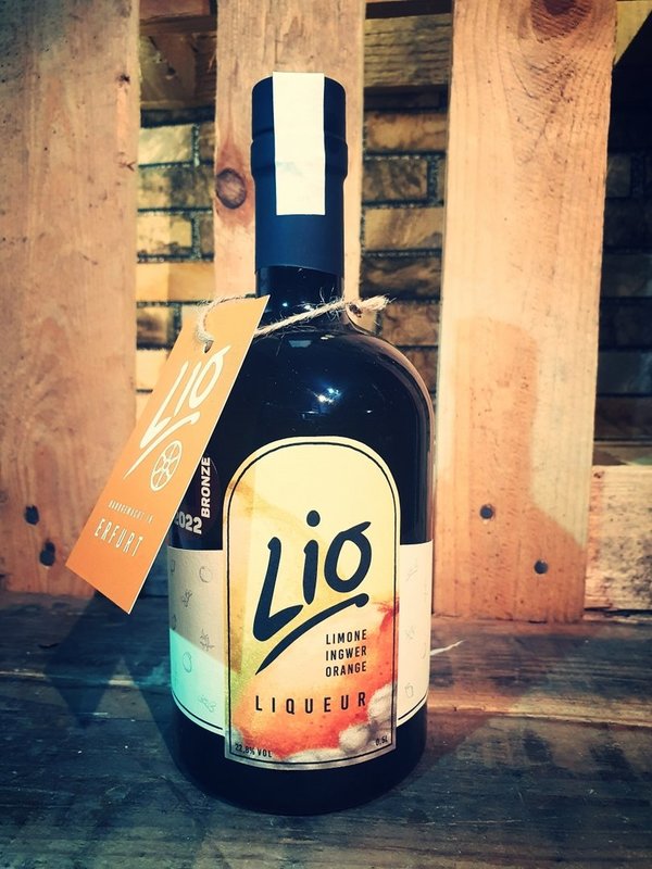Lio Liqueur 0,5 Liter Flasche 22,8 % Vol. Alk., Ein echter Thüringer